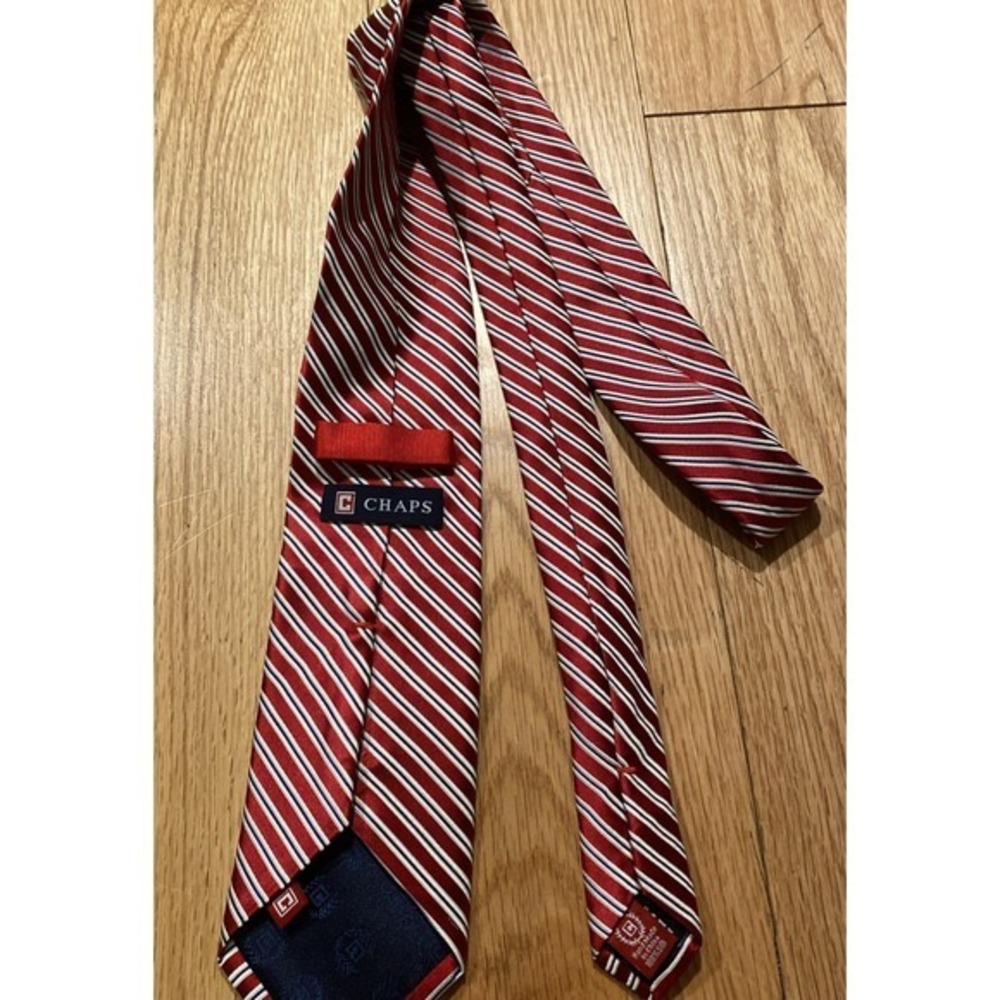 Chaps Hand Made 100% Silk Men's Holiday Tie Red & Green 3714